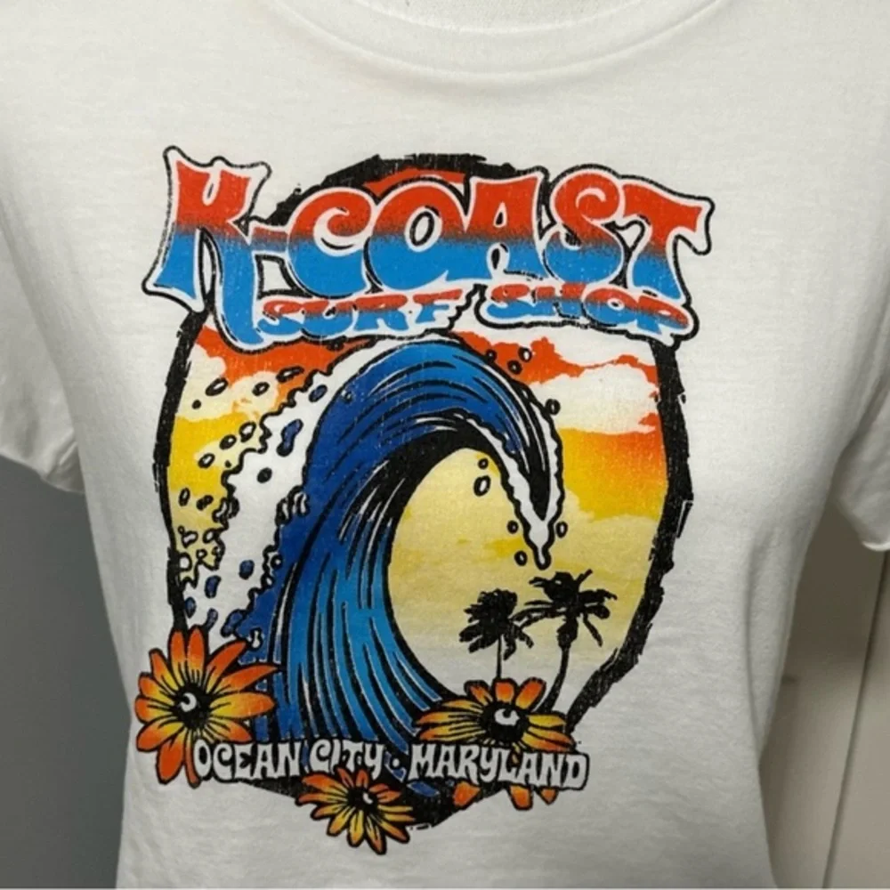 K-Coast Surf Shop Ocean City MD White Cropped  Short Sleeve‎ T-shirt EUC - Picture 2 of 5